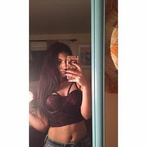 Meet your Posher, Jailyine